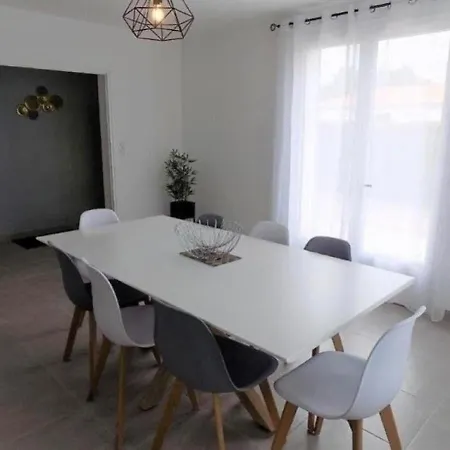 Holiday home House Palais Sur Mer - Maison Des Annees 80 Entierement Renovee Avec Gout - Dans Un Quartier Au Calme 3